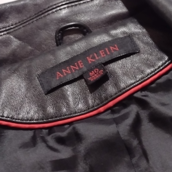 Ann Klein Vintage Lamb Leather Beautifully Cut in Back - Picture 12 of 16